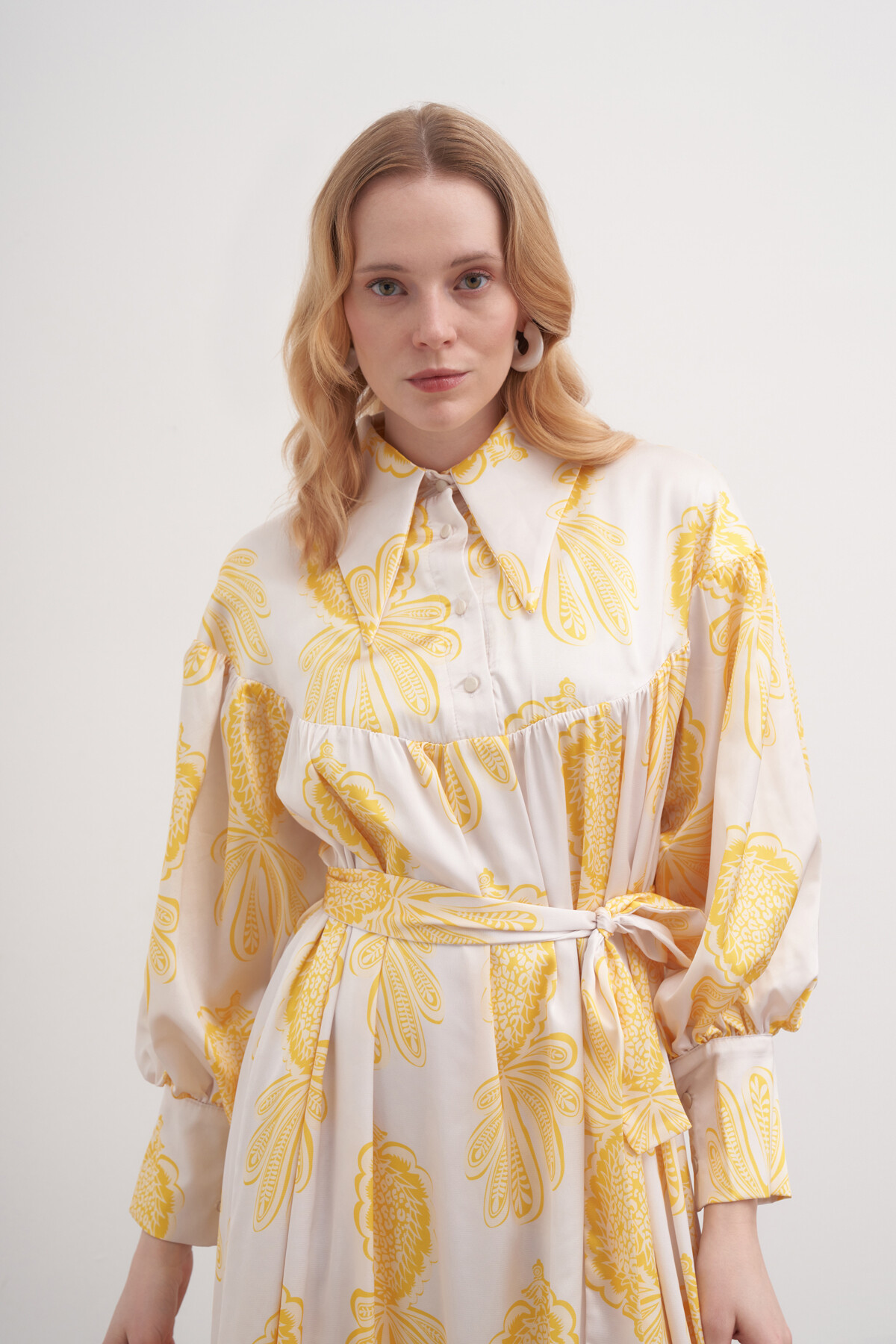 Çiçek Desenli Robalı Elbise