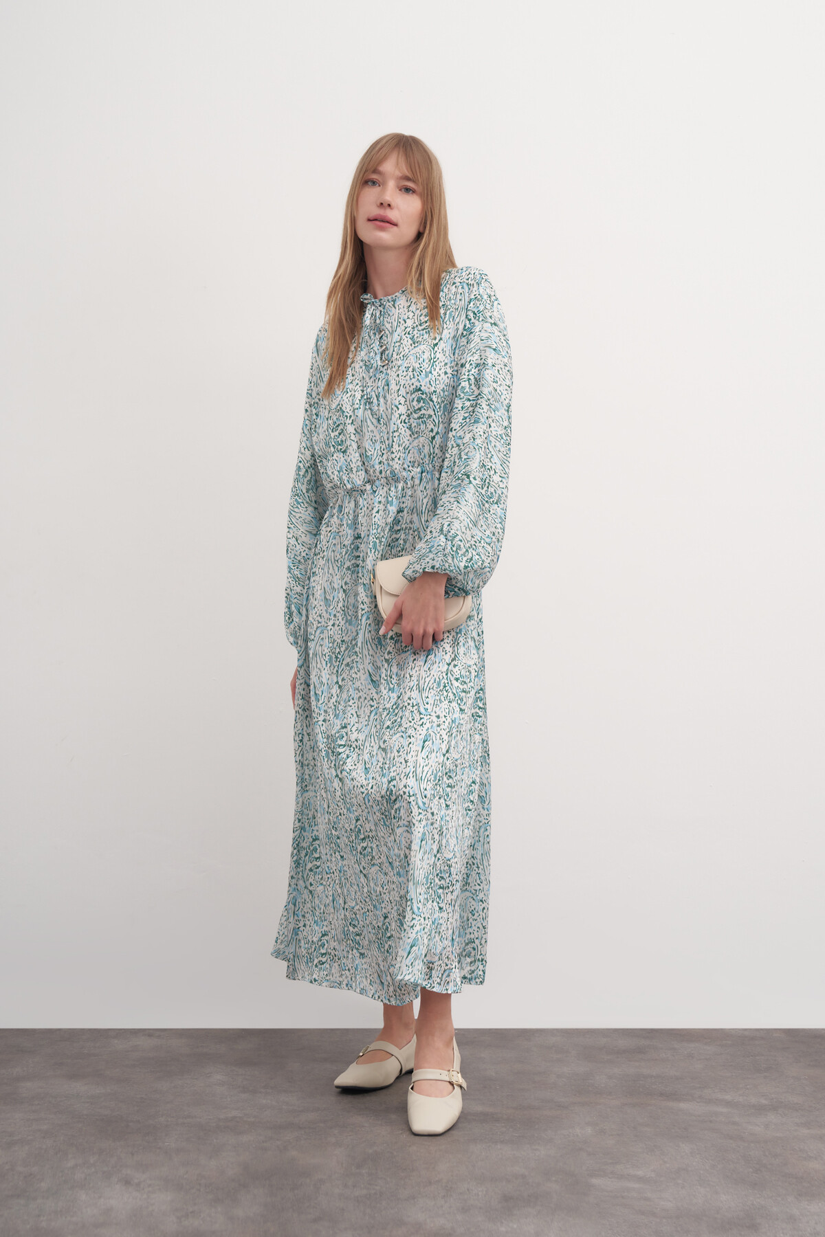 Desenli Organize Tül Elbise