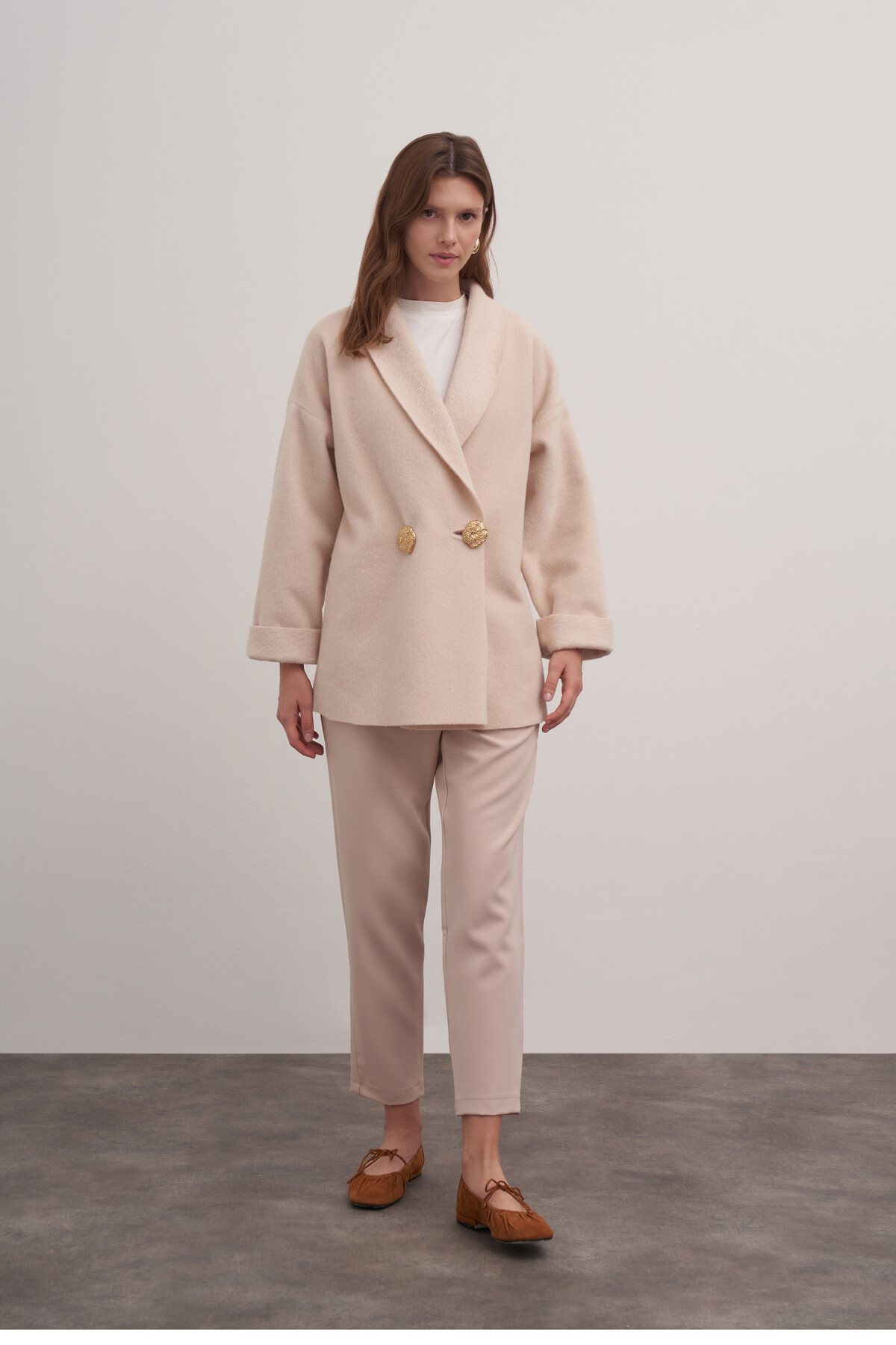 Düğme Detaylı Örme Kaşe Kap