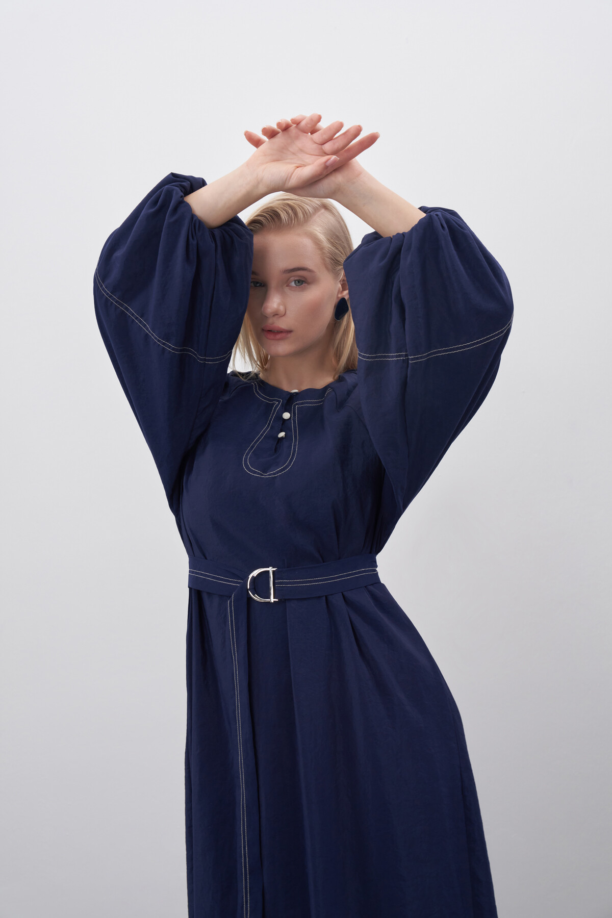 Dikiş Detaylı Elbise