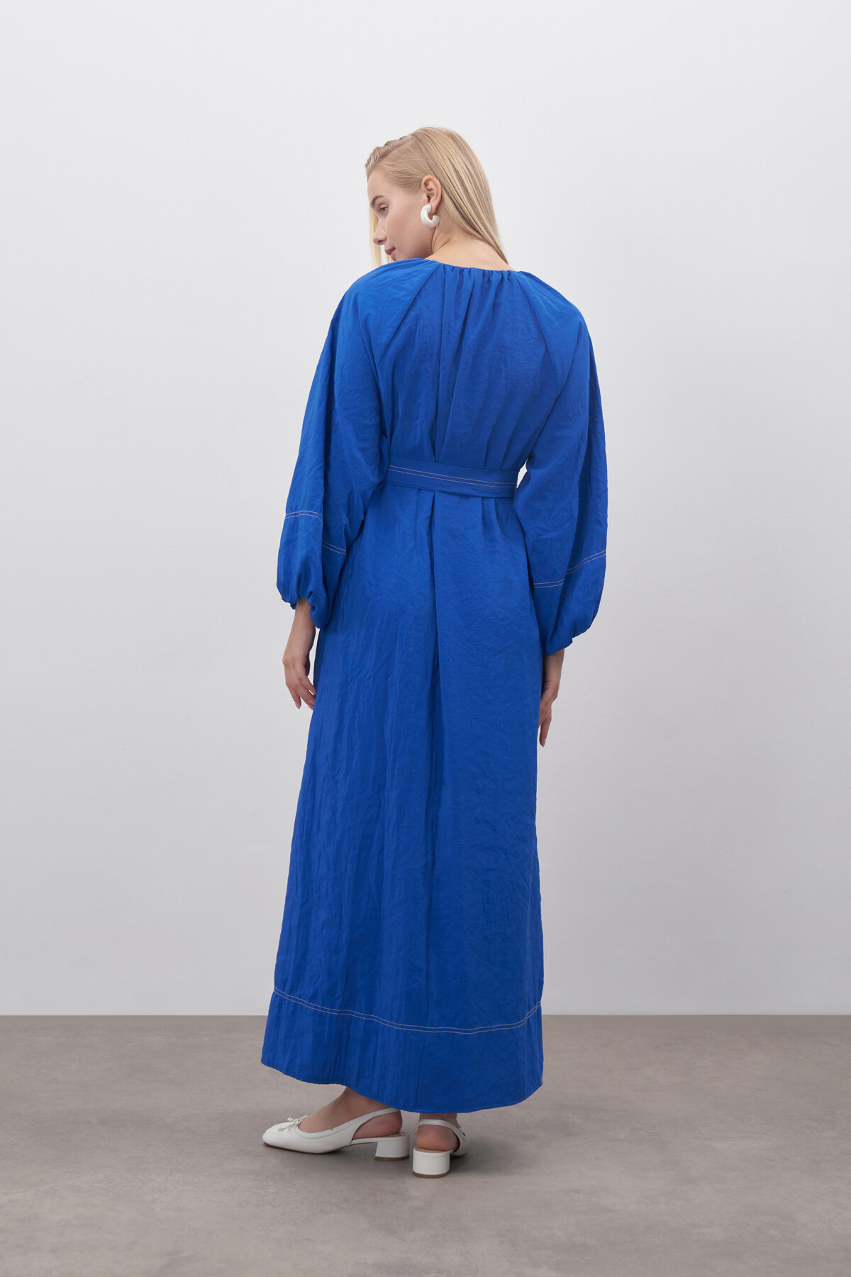 Dikiş Detaylı Elbise