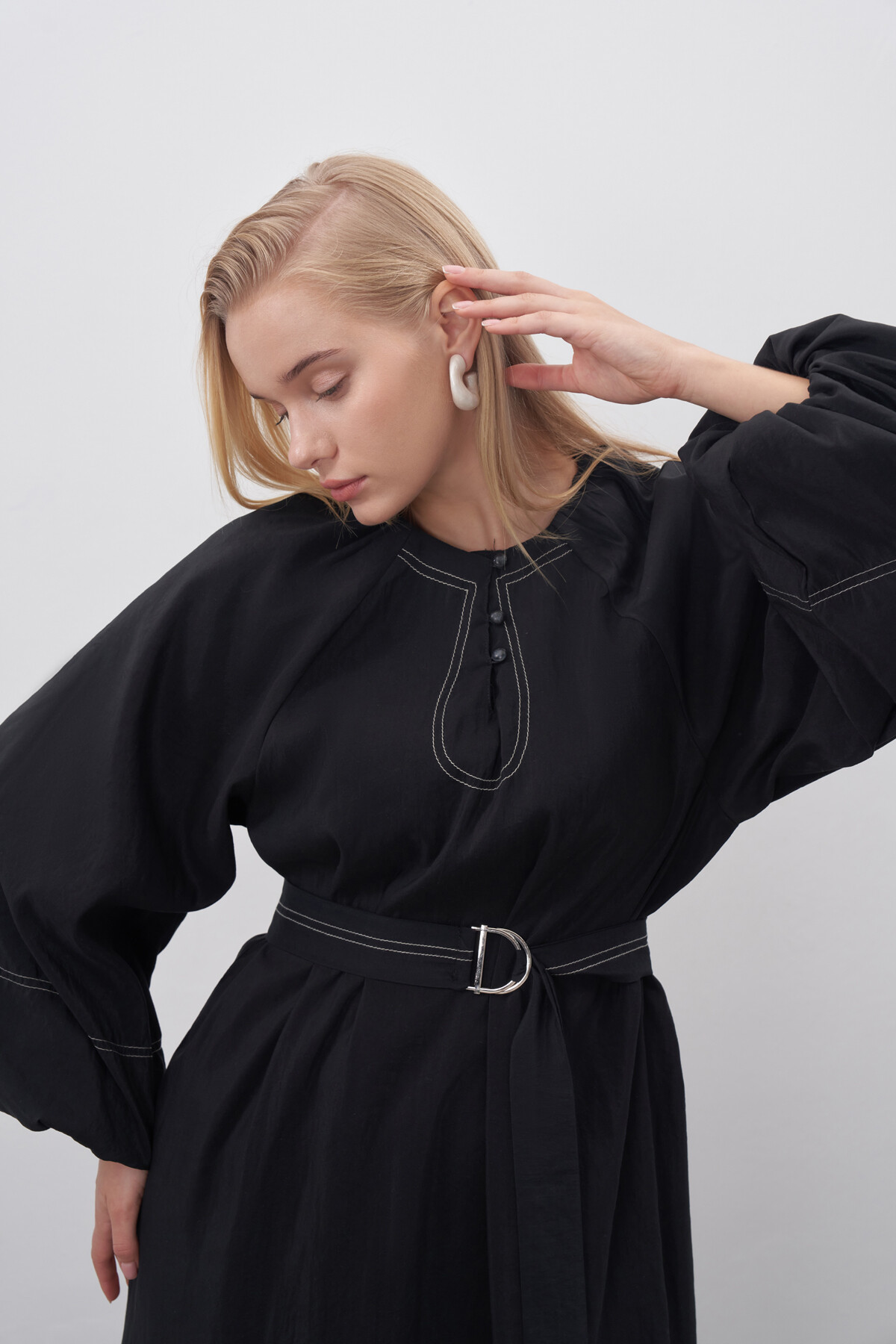 Dikiş Detaylı Elbise