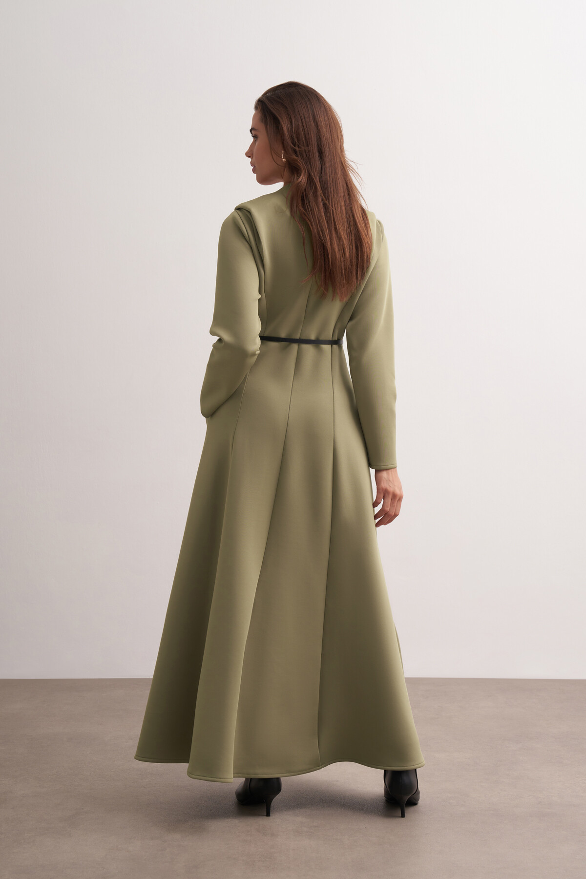 Vatkalı Detaylı Scuba Elbise