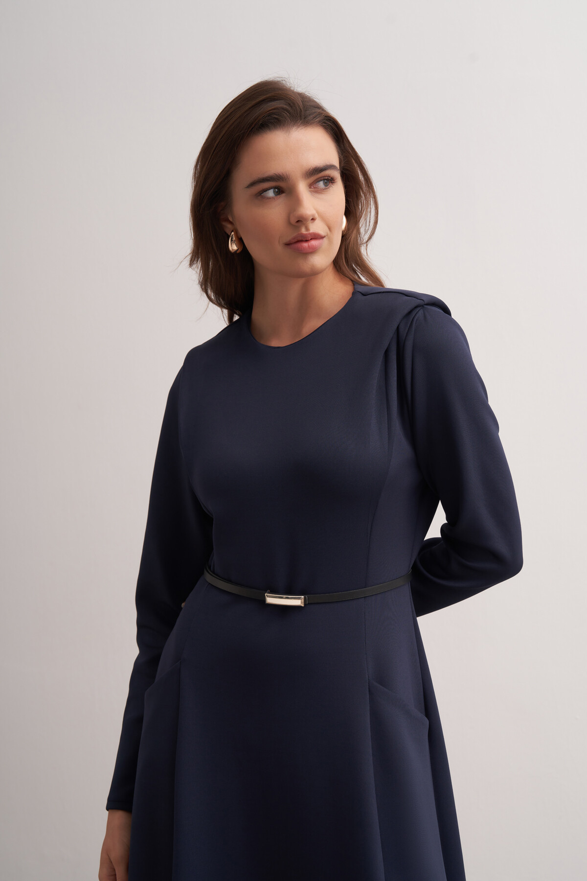 Vatkalı Detaylı Scuba Elbise