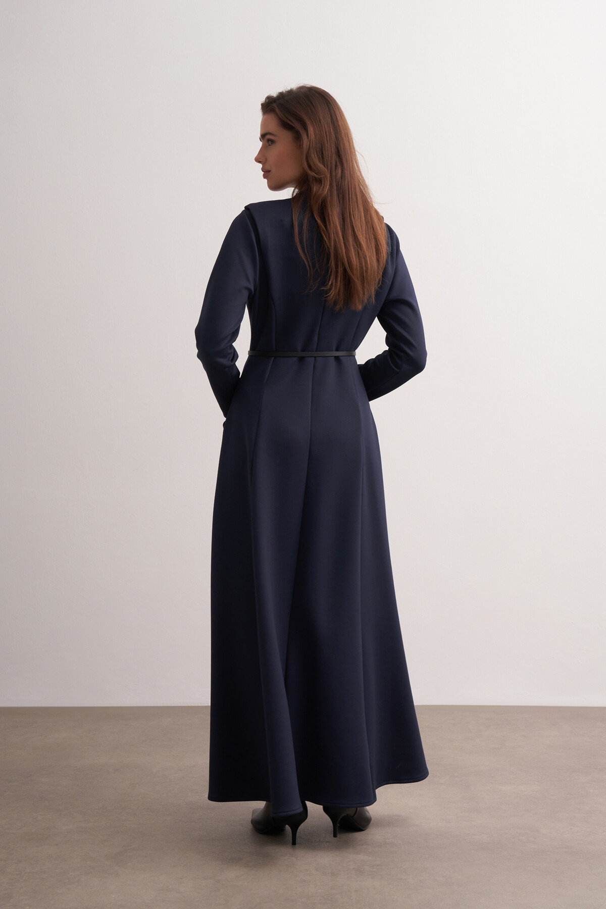 Vatkalı Detaylı Scuba Elbise