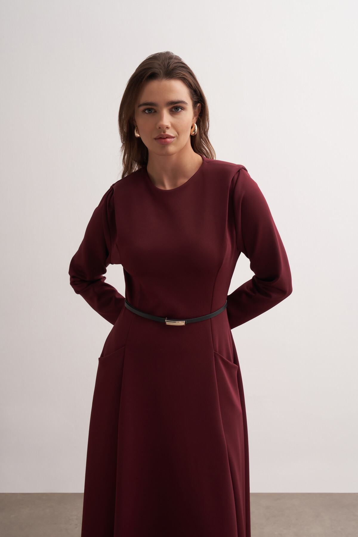 Vatkalı Detaylı Scuba Elbise