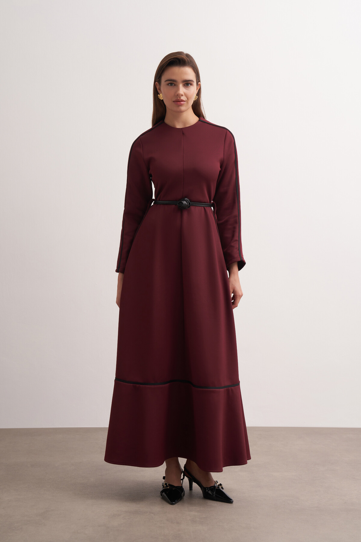 Gül Kuşaklı Scuba Elbise