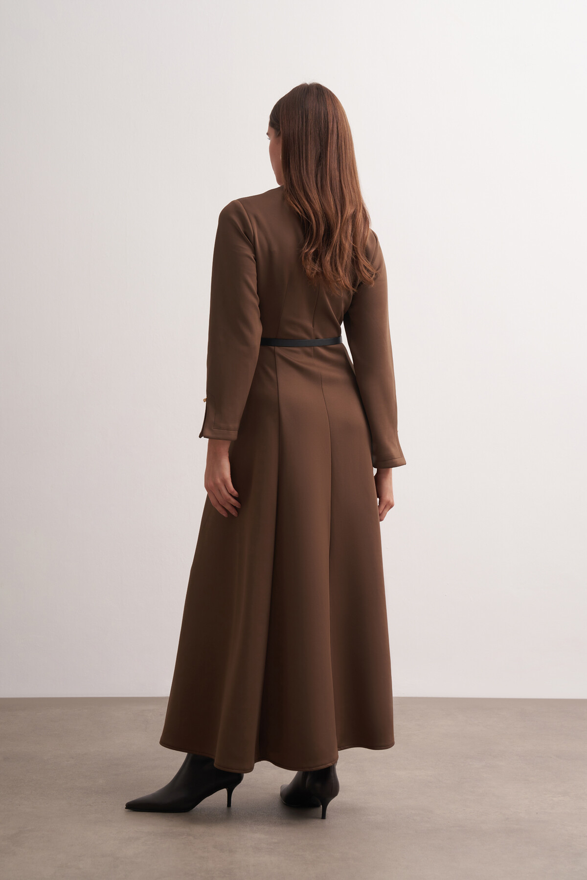 Belden Oturtmalı Kemerli Elbise