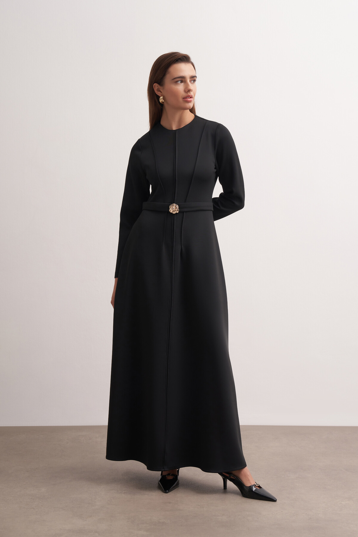 Gül Tokalı Dikiş Detaylı Scuba Elbise