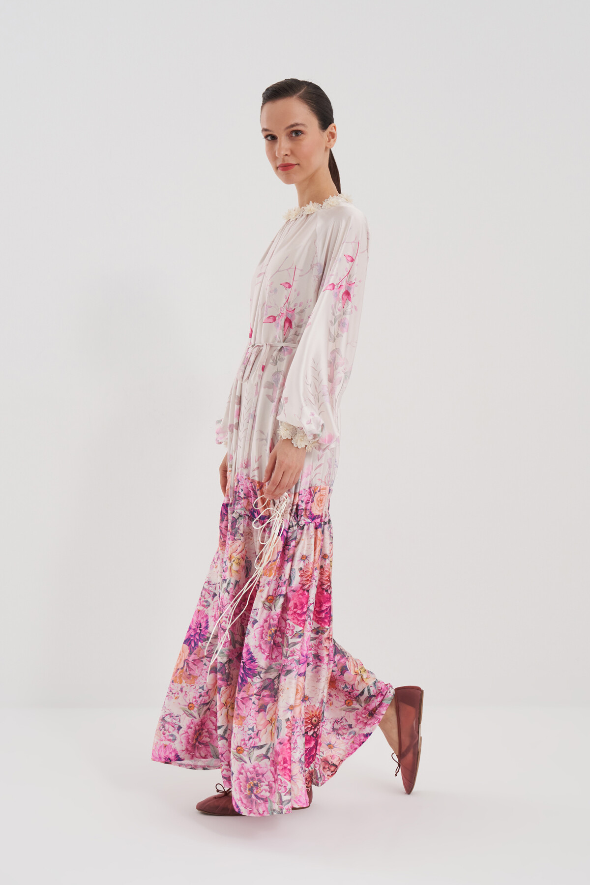 Eteği Büzgülü Çiçek Desenli Elbise