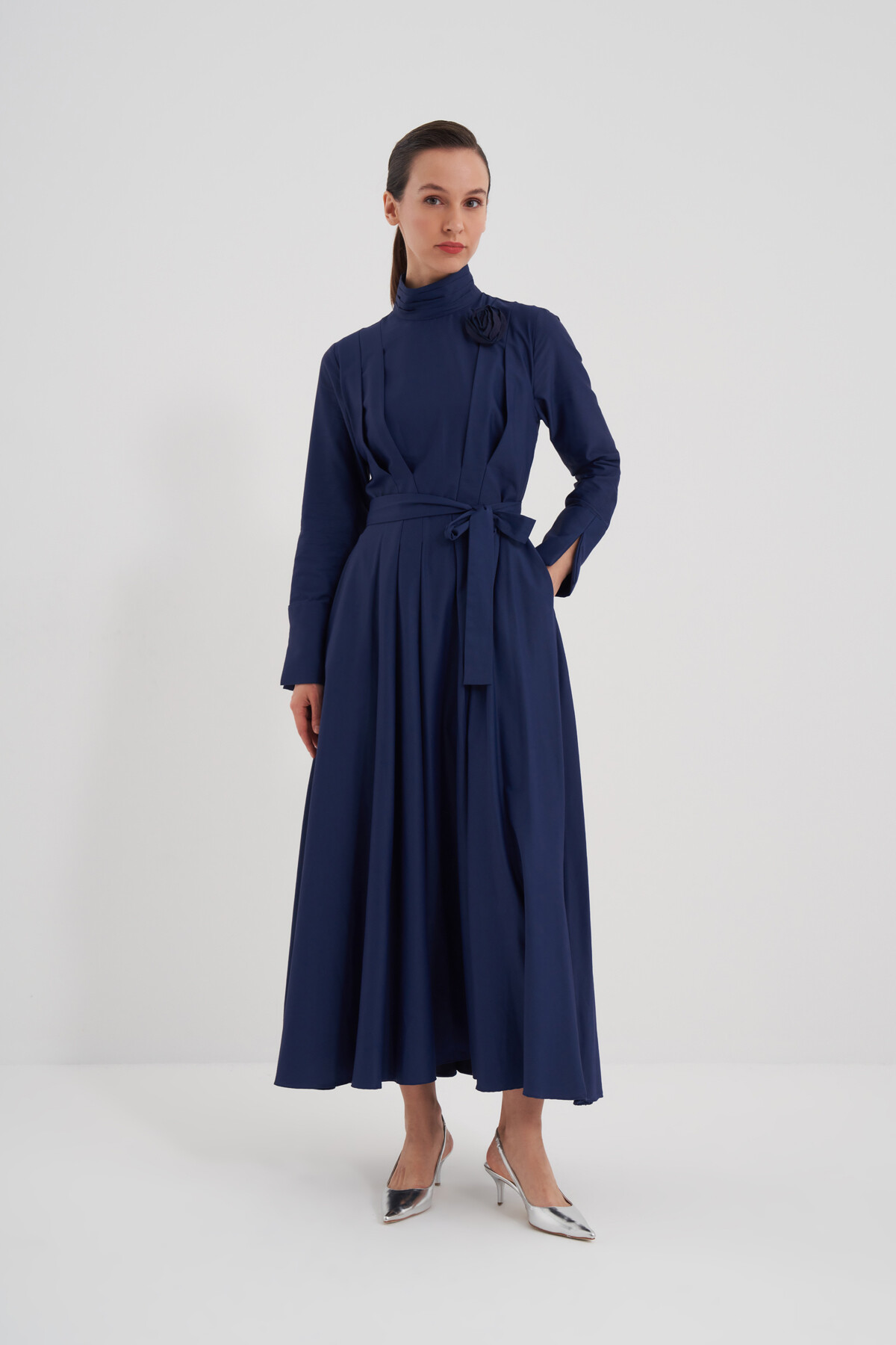 Göğüs Kısmı Pile Detaylı Elbise