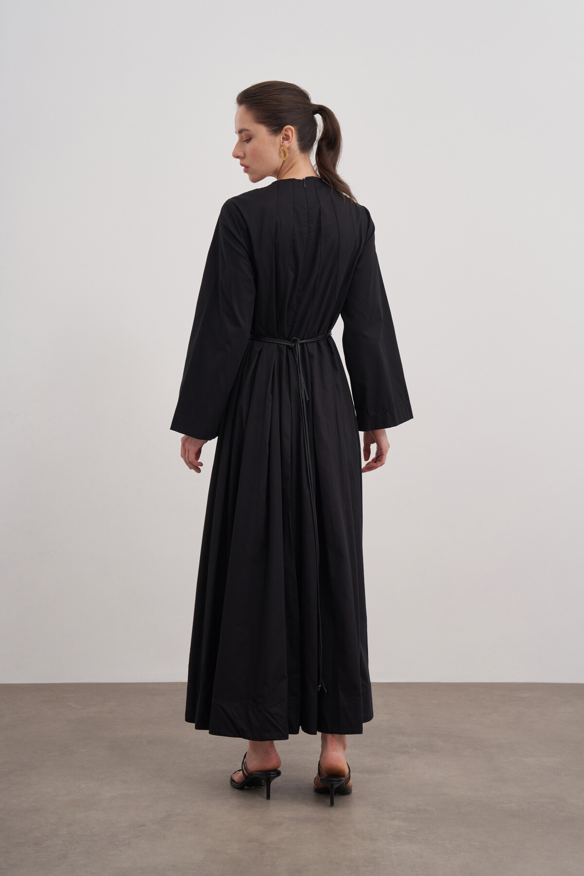 Pile Detaylı Poplin Elbise