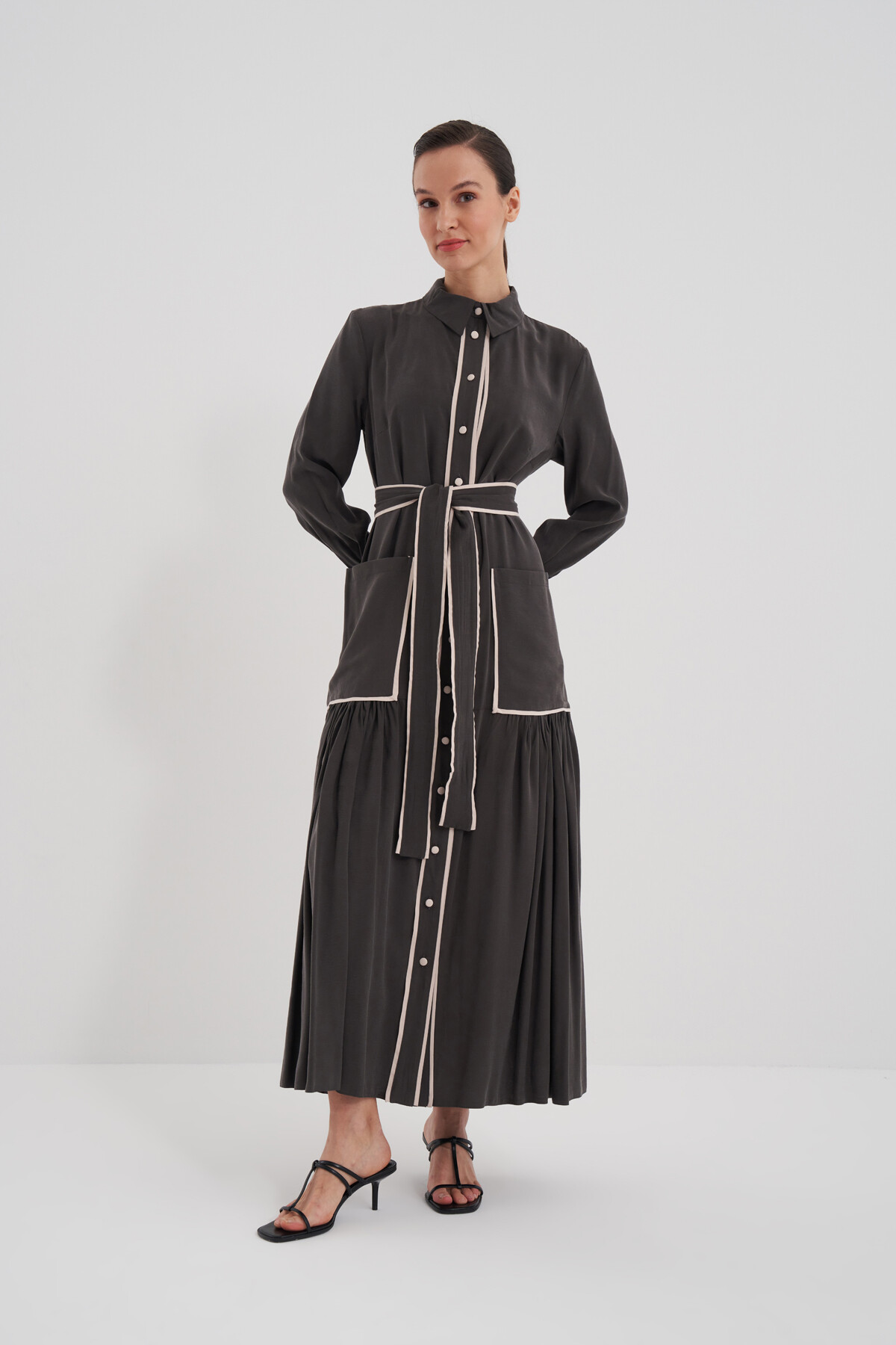 Cep Detaylı Boydan Düğmeli Elbise