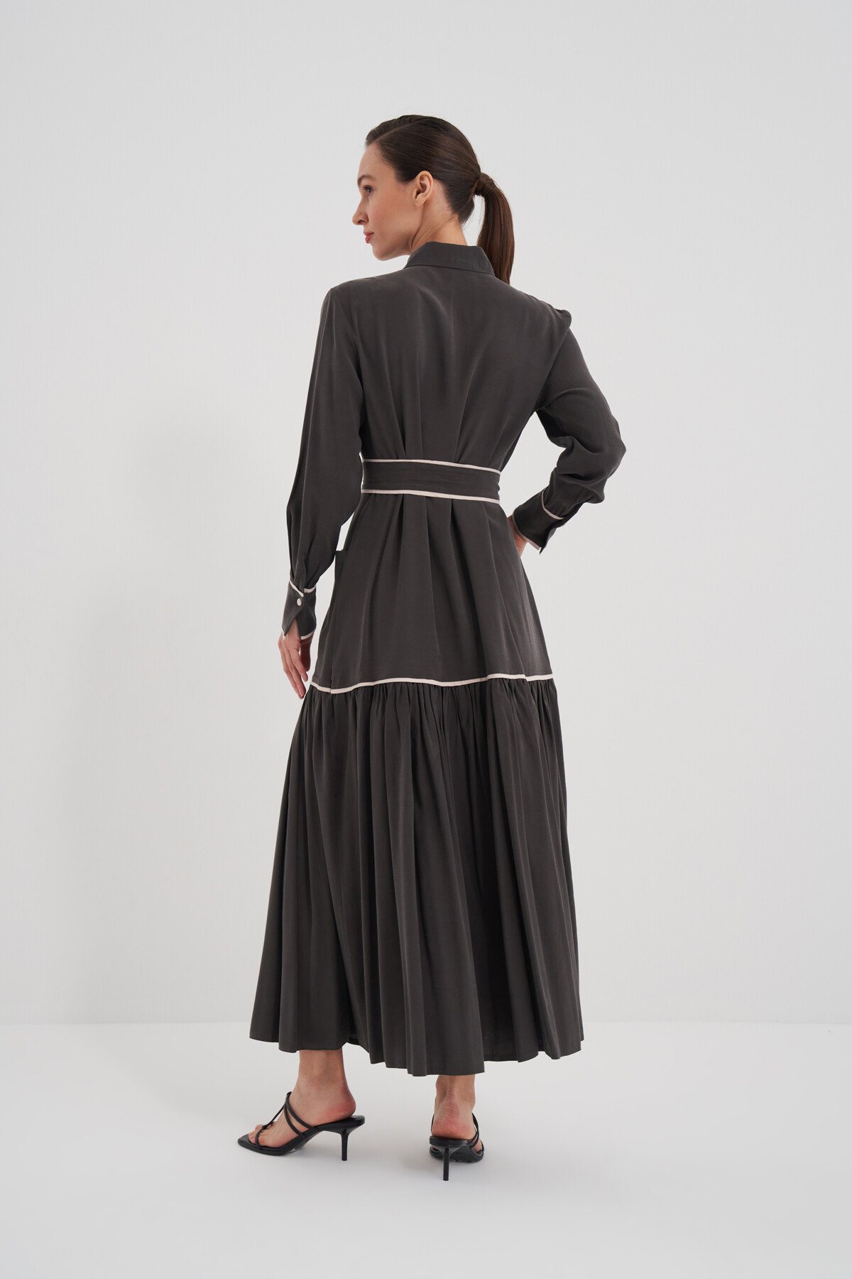 Cep Detaylı Boydan Düğmeli Elbise