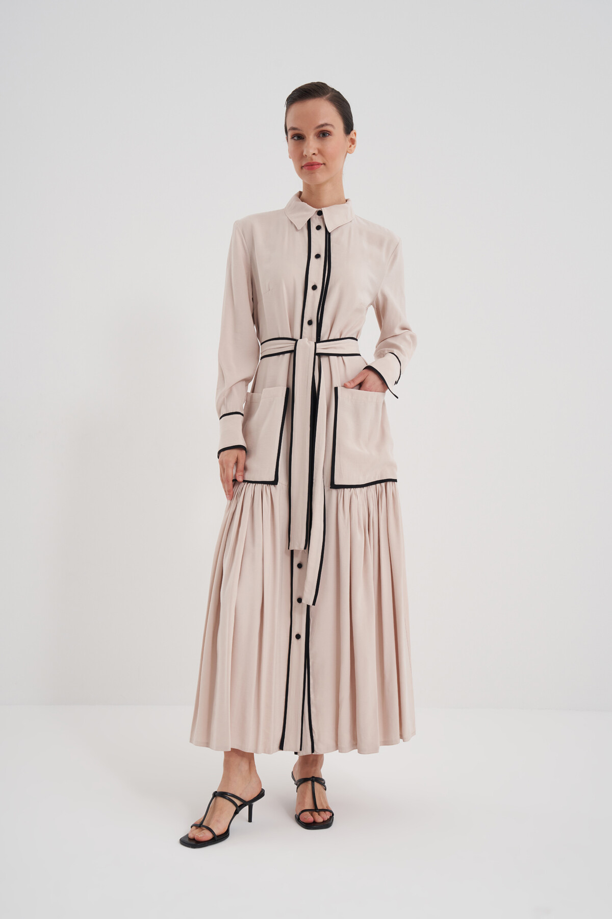 Cep Detaylı Boydan Düğmeli Elbise