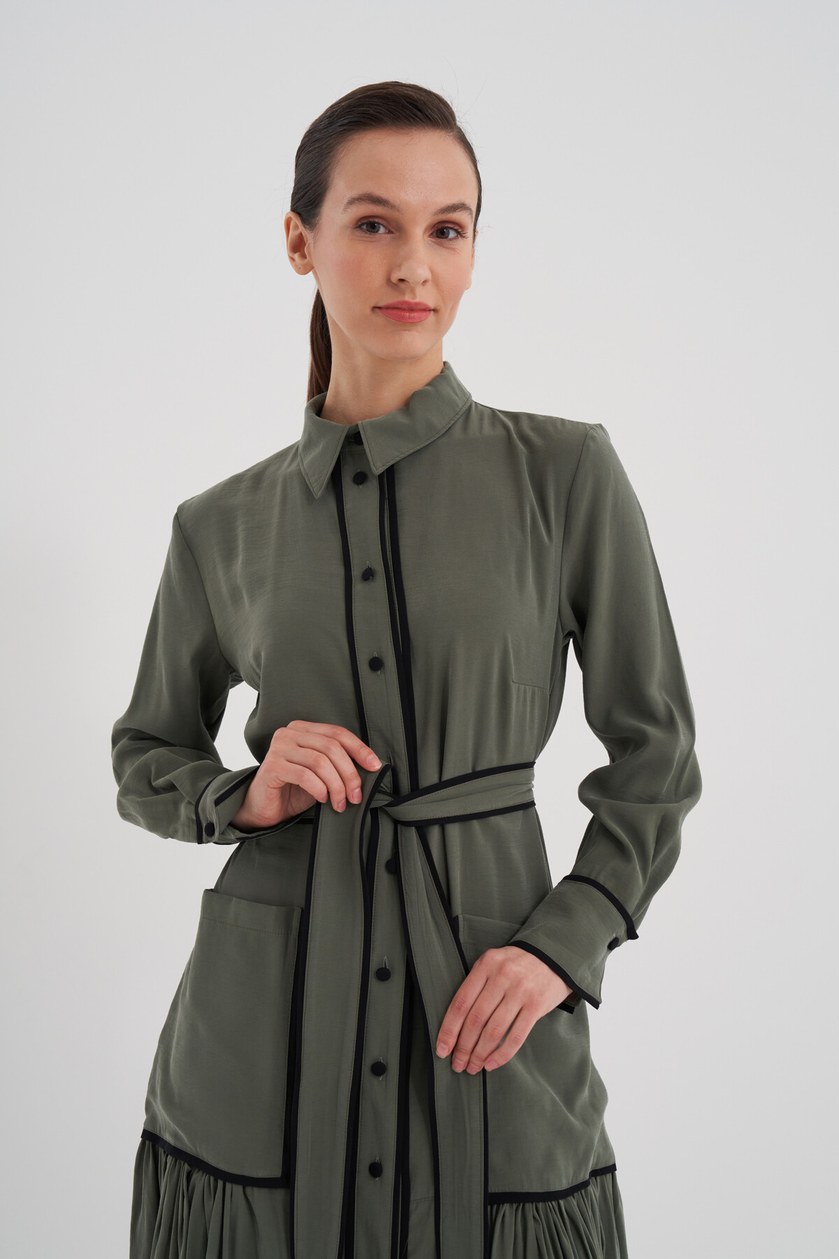 Cep Detaylı Boydan Düğmeli Elbise