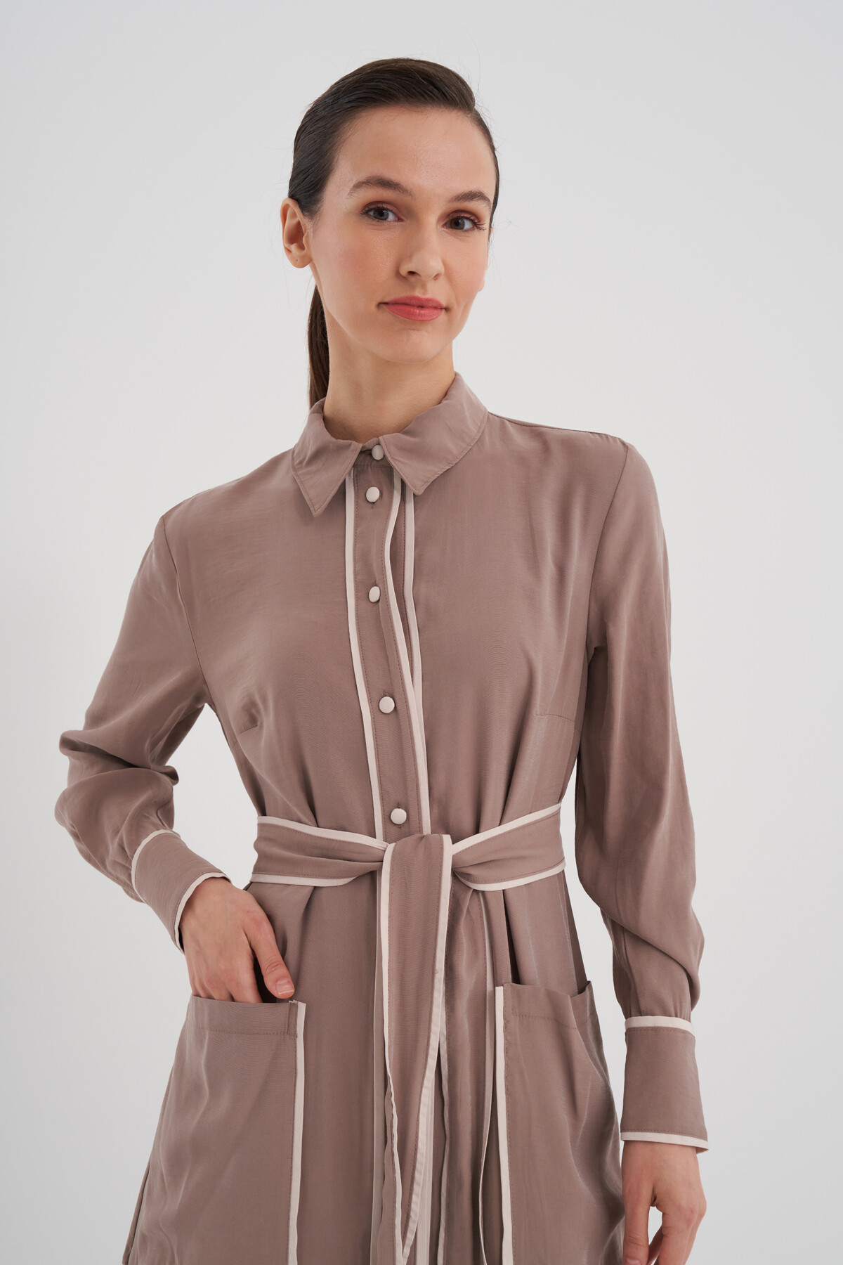 Cep Detaylı Boydan Düğmeli Elbise