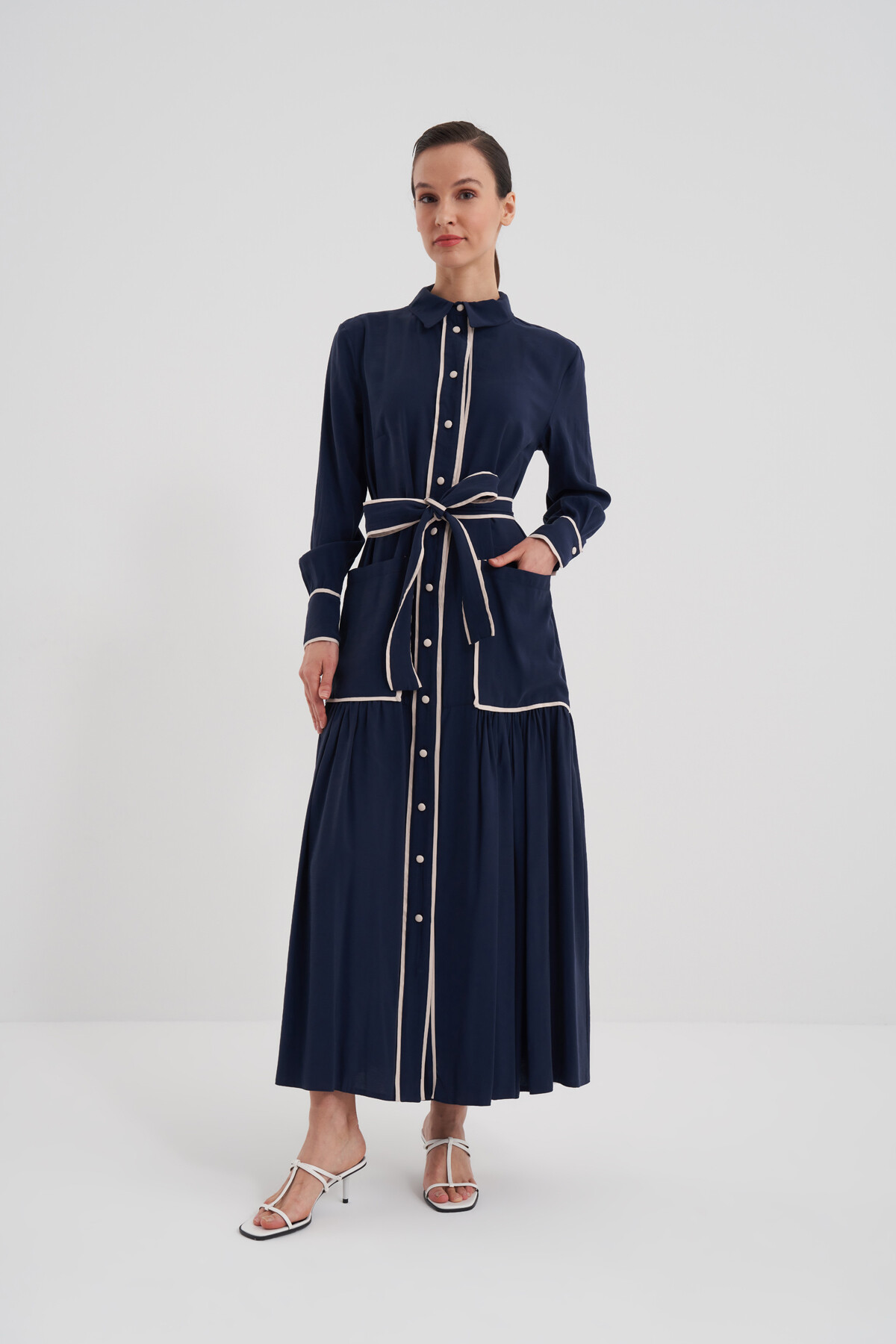 Cep Detaylı Boydan Düğmeli Elbise