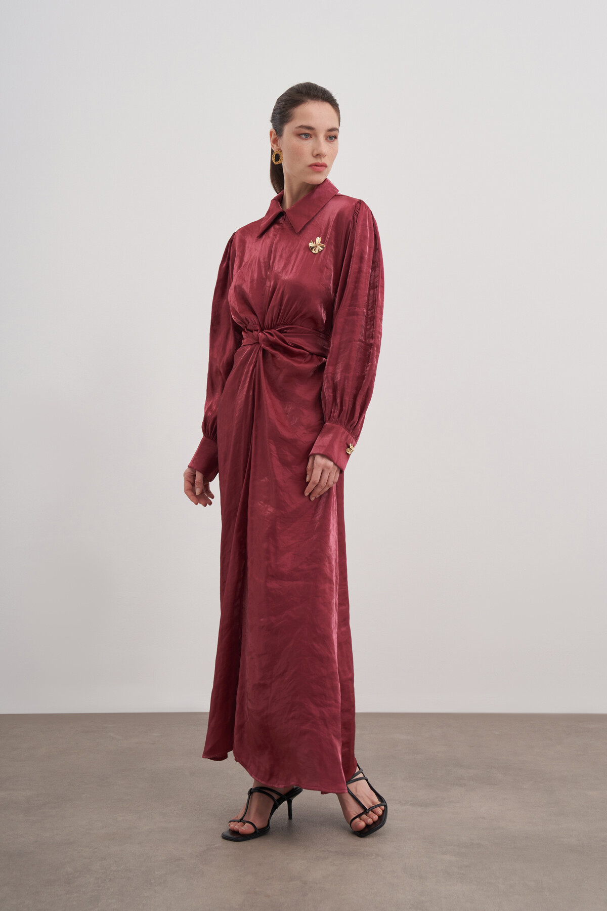 Brooch Tie Detailed Evening Dress