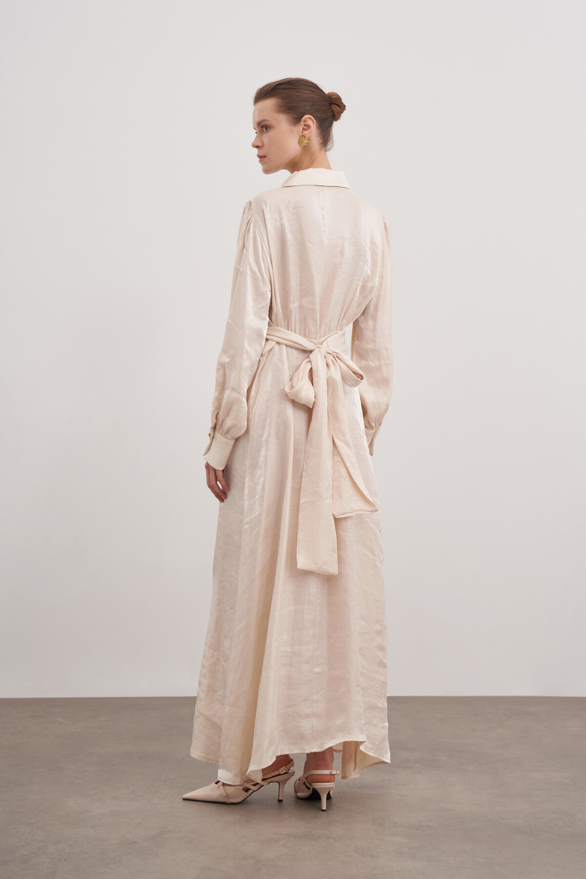 Brooch Tie Detailed Evening Dress