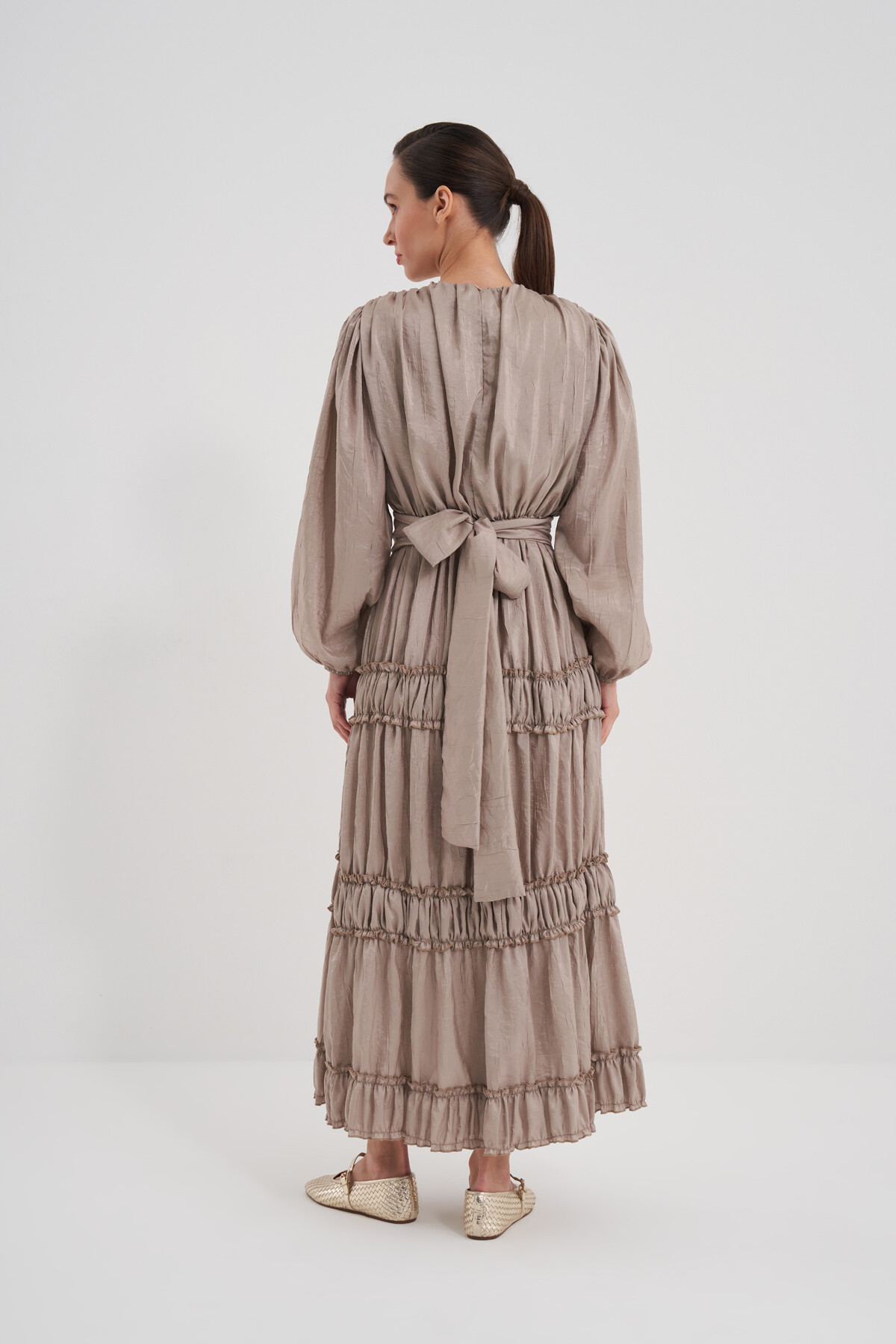 Fırfır Detaylı Büzgülü Elbise