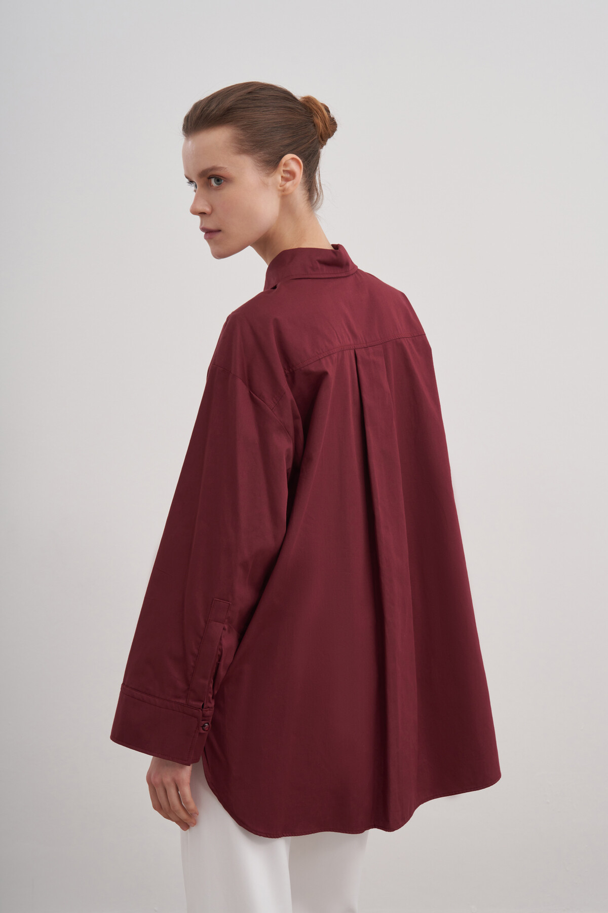 Yırtmaç Detaylı Poplin Gömlek