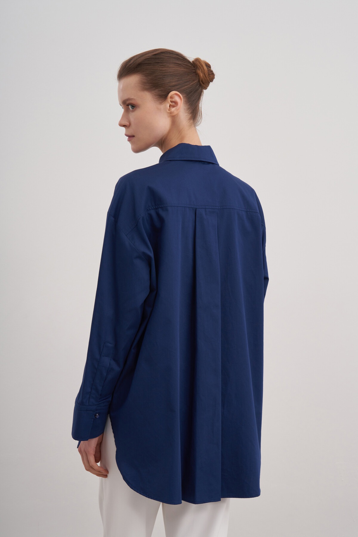 Yırtmaç Detaylı Poplin Gömlek