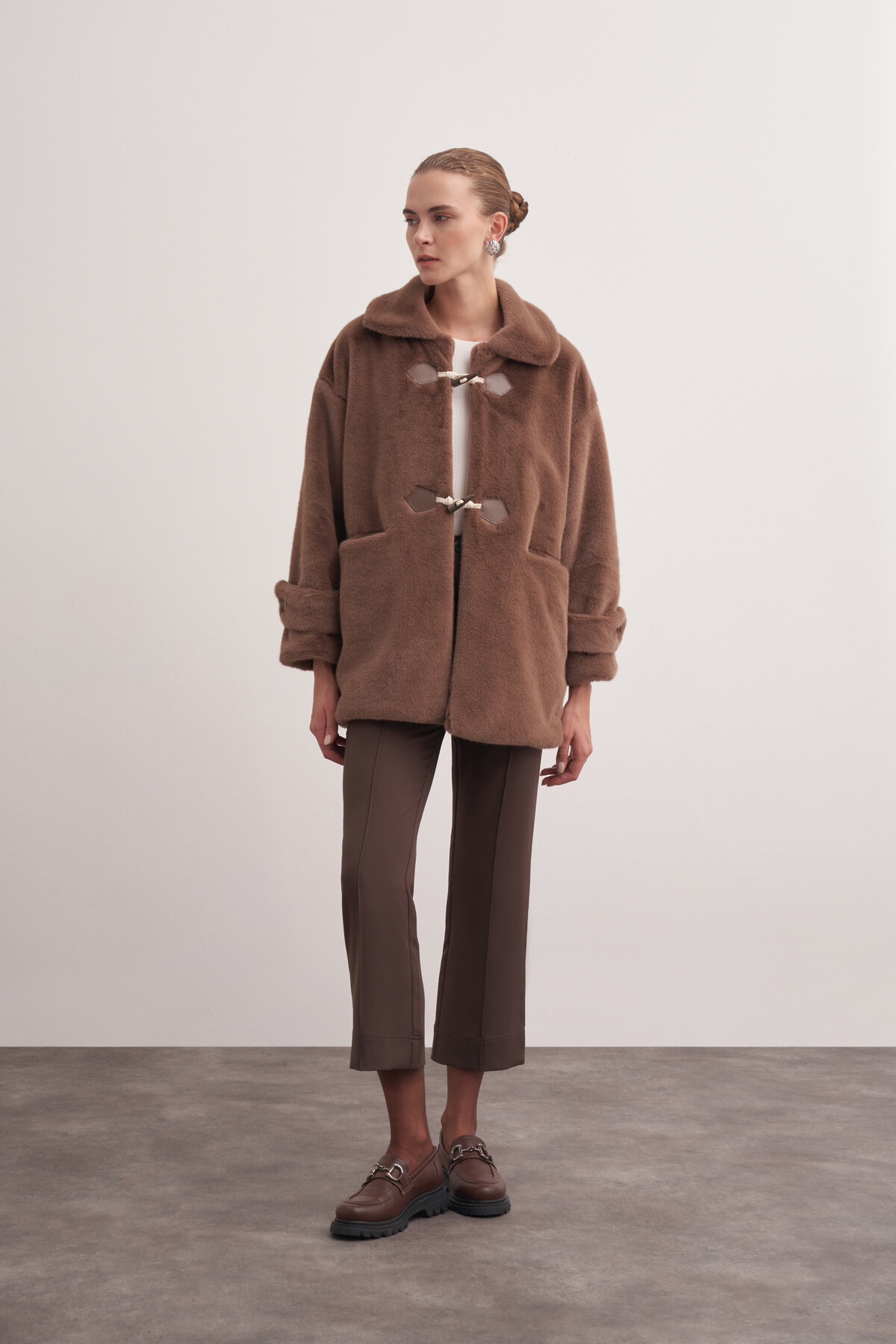 Yumuşak Dokulu Peluş Mont