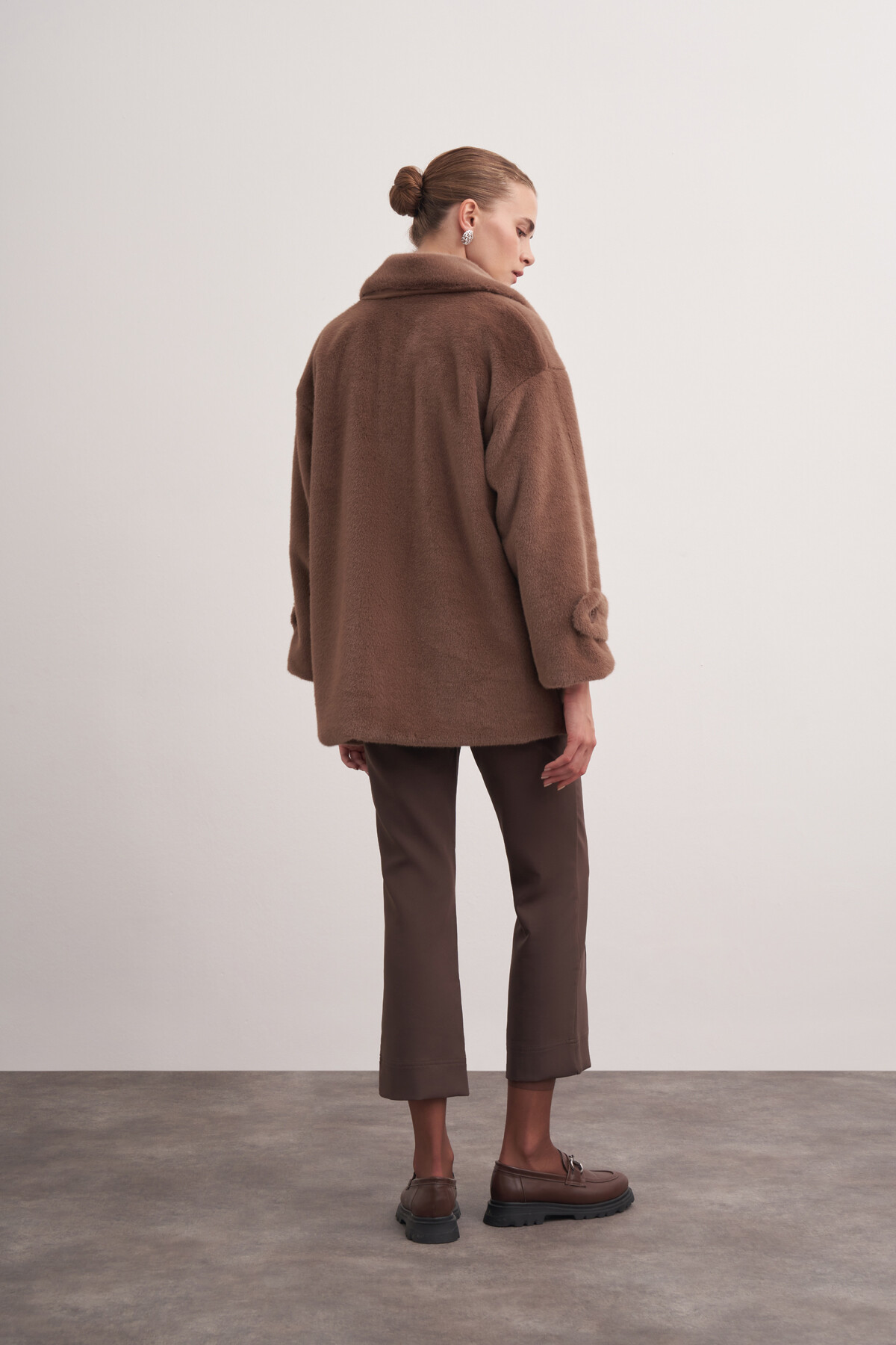 Yumuşak Dokulu Peluş Mont