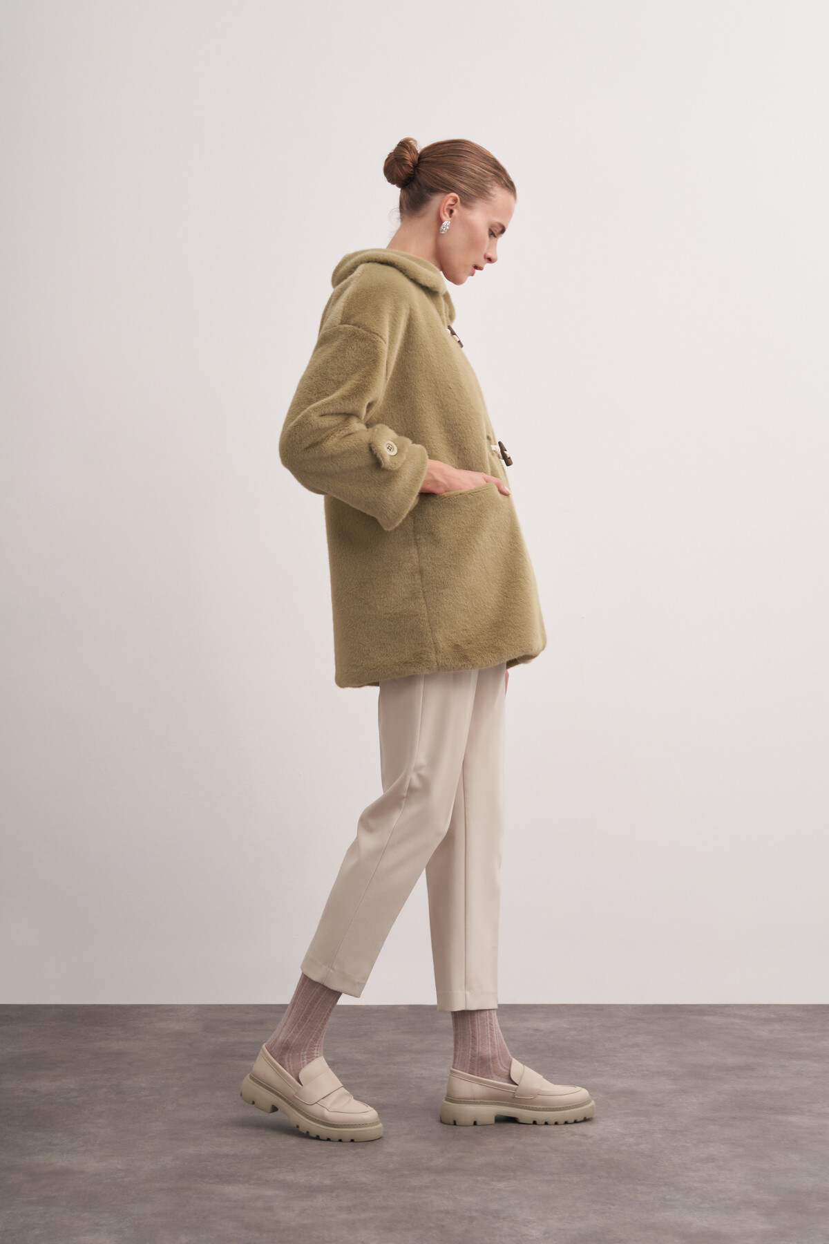 Yumuşak Dokulu Peluş Mont