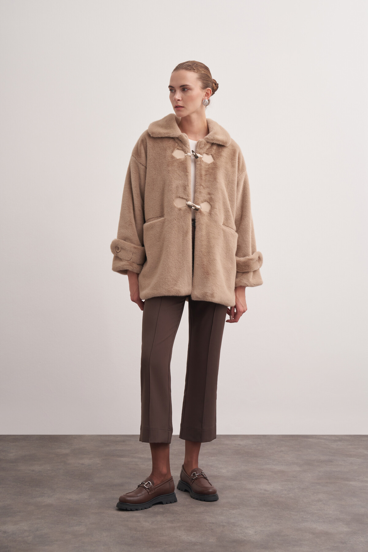 Yumuşak Dokulu Peluş Mont