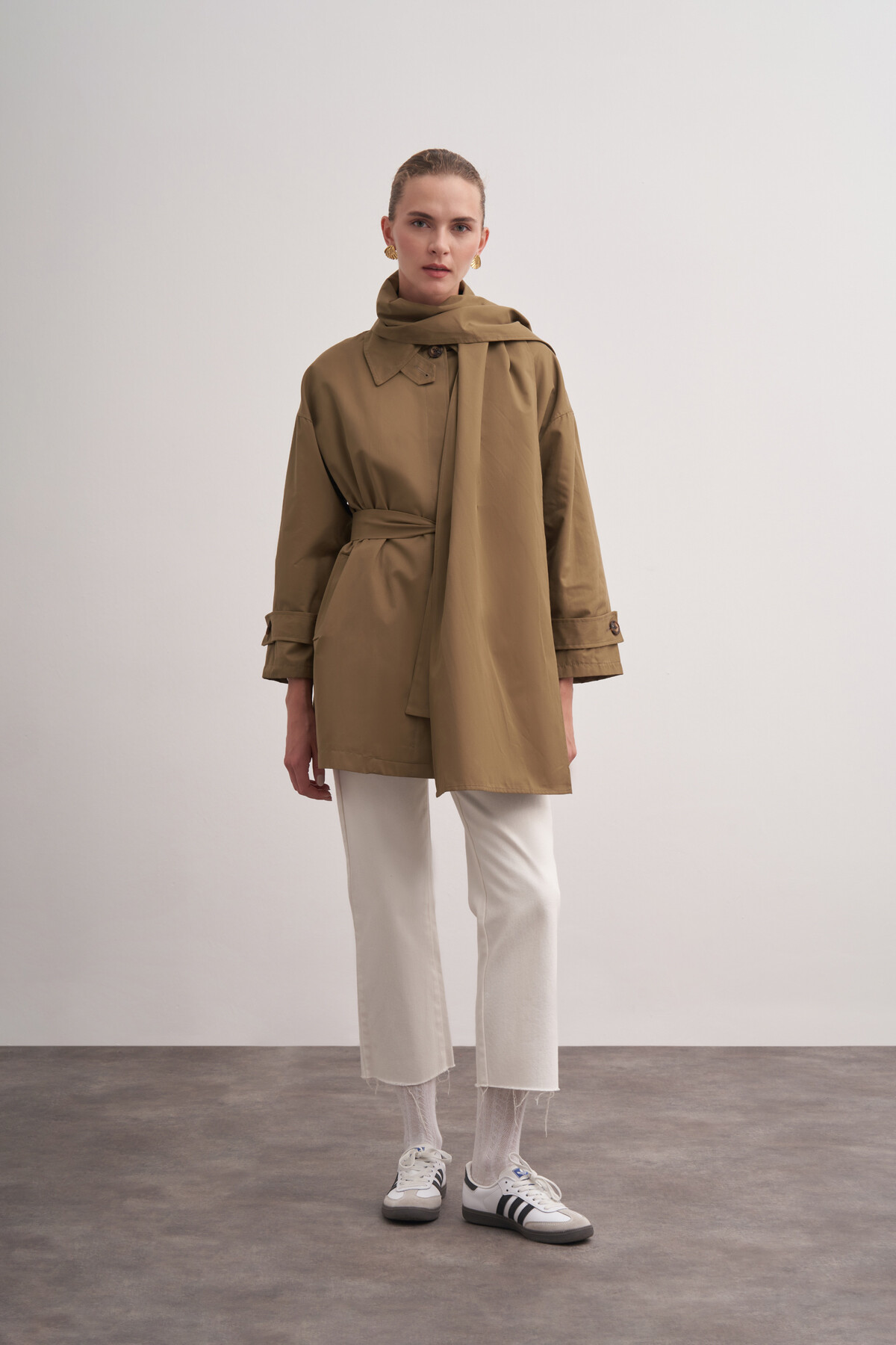 Şal Detaylı Trençkot