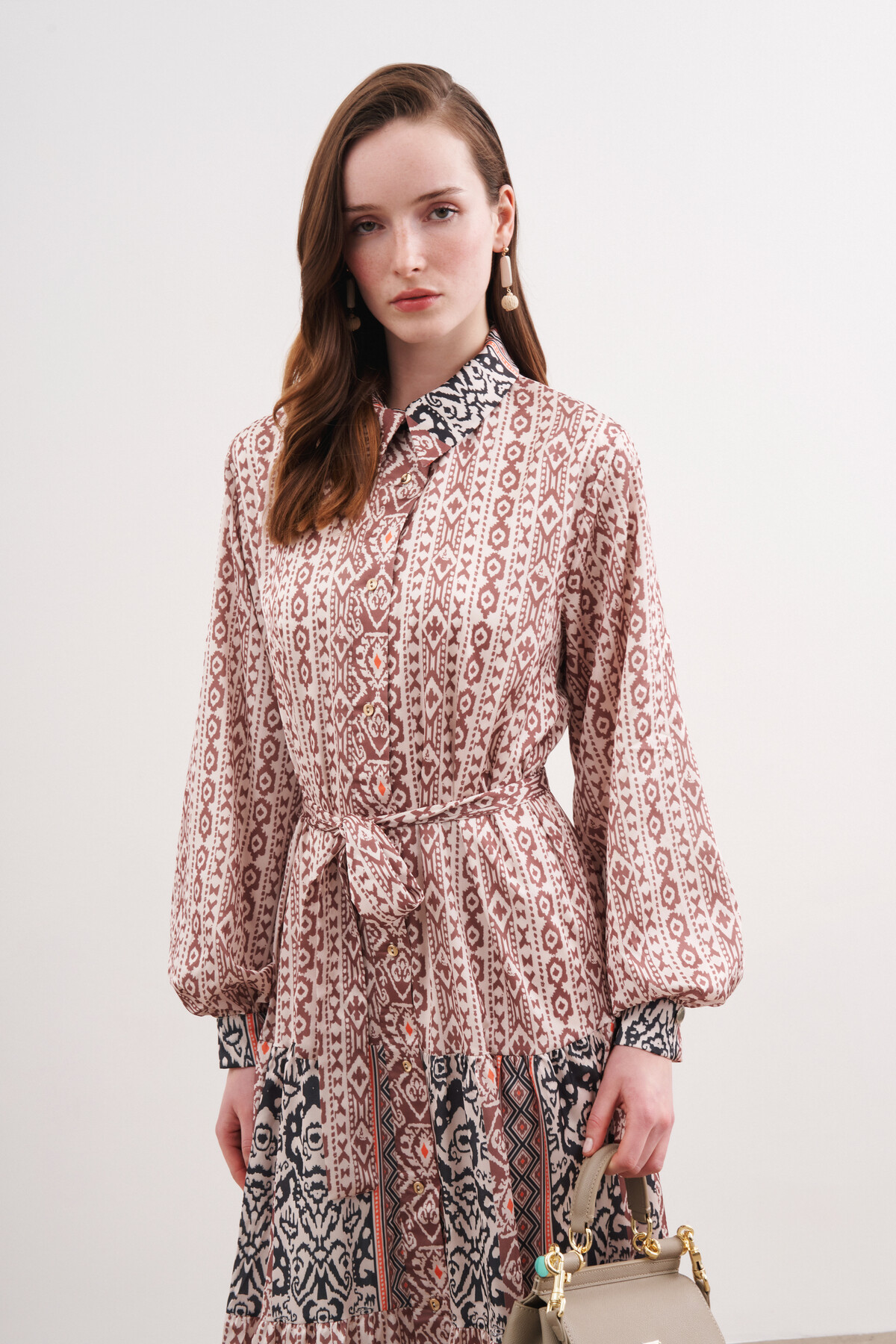 DESENLİ SATEN ELBİSE