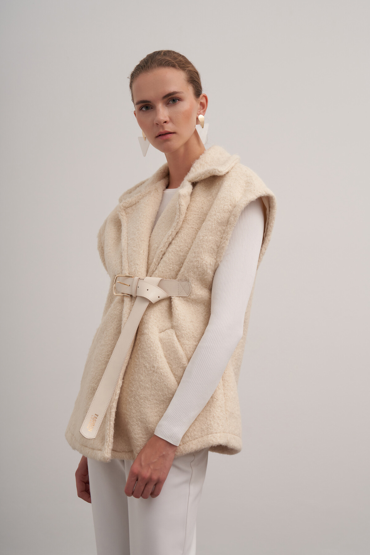 Belt Detailed Plush Vest