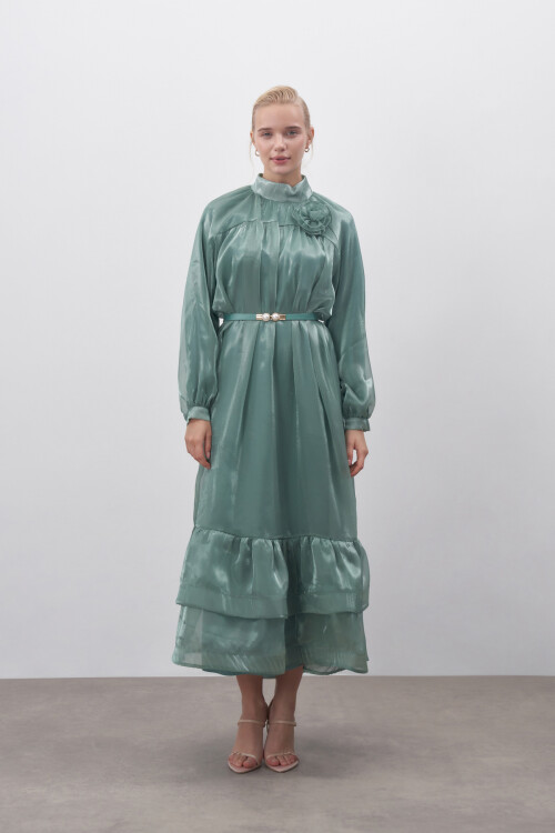 Çiçek Detaylı Parlak Şifon Abiye Elbise