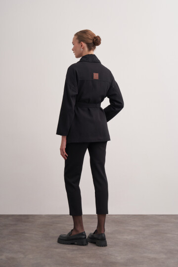 Kadife Detaylı Gabardin Ceket