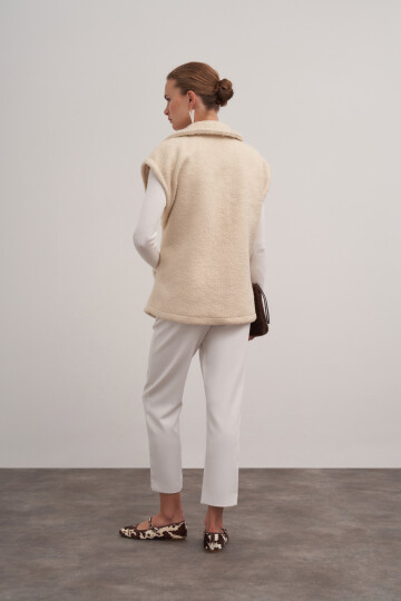Belt Detailed Plush Vest